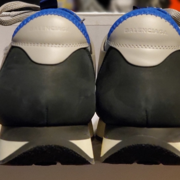Authentic Balenciaga race runner Send offers - Picture 12 of 12